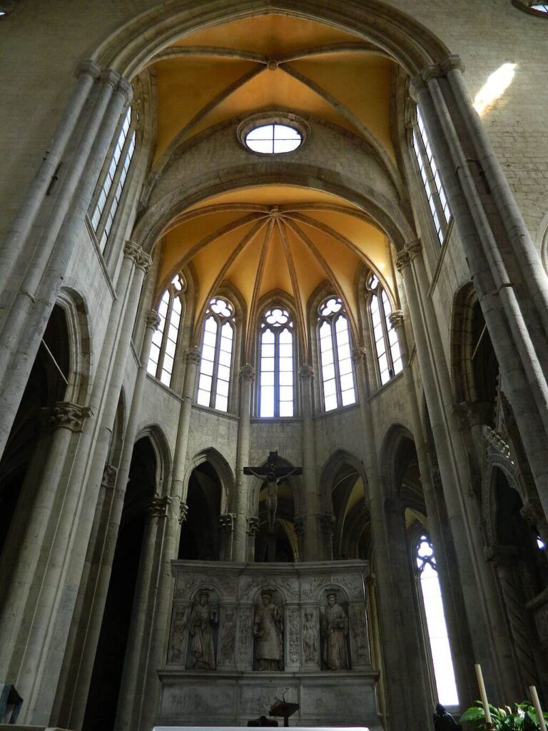 Church of San Lorenzo Maggiore and Macellum